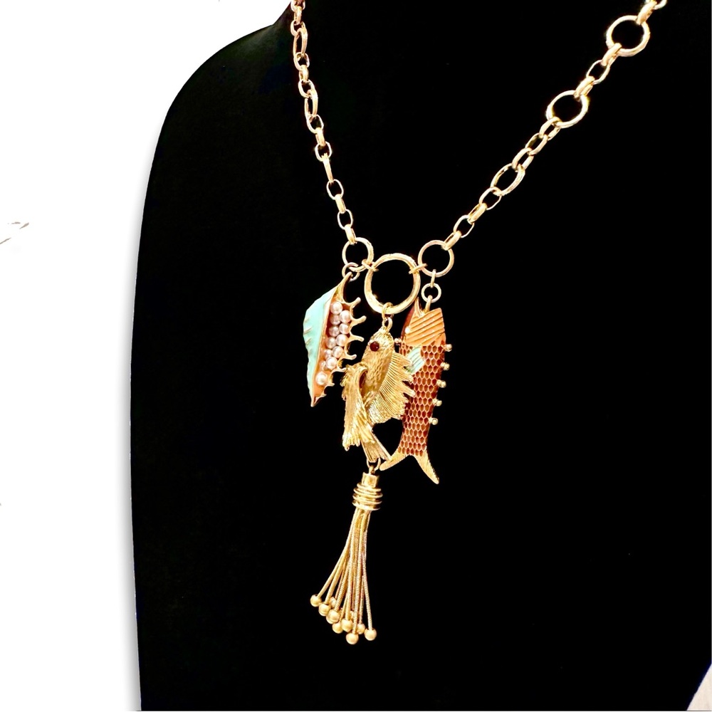 ZARA Gold Tone Seascape Enamel Fish & Shell Toggle Necklace w pearl Accents NEW - Picture 7 of 10